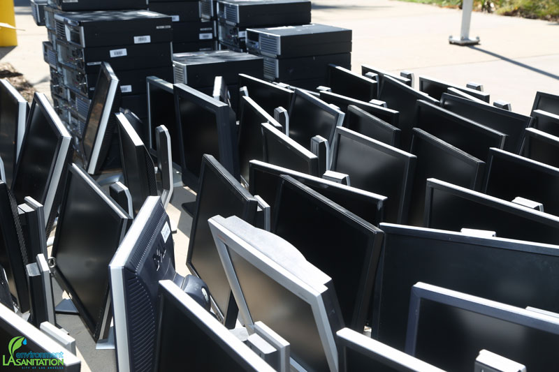 3 Reasons Why You Should Donate Old Computers HumanIT