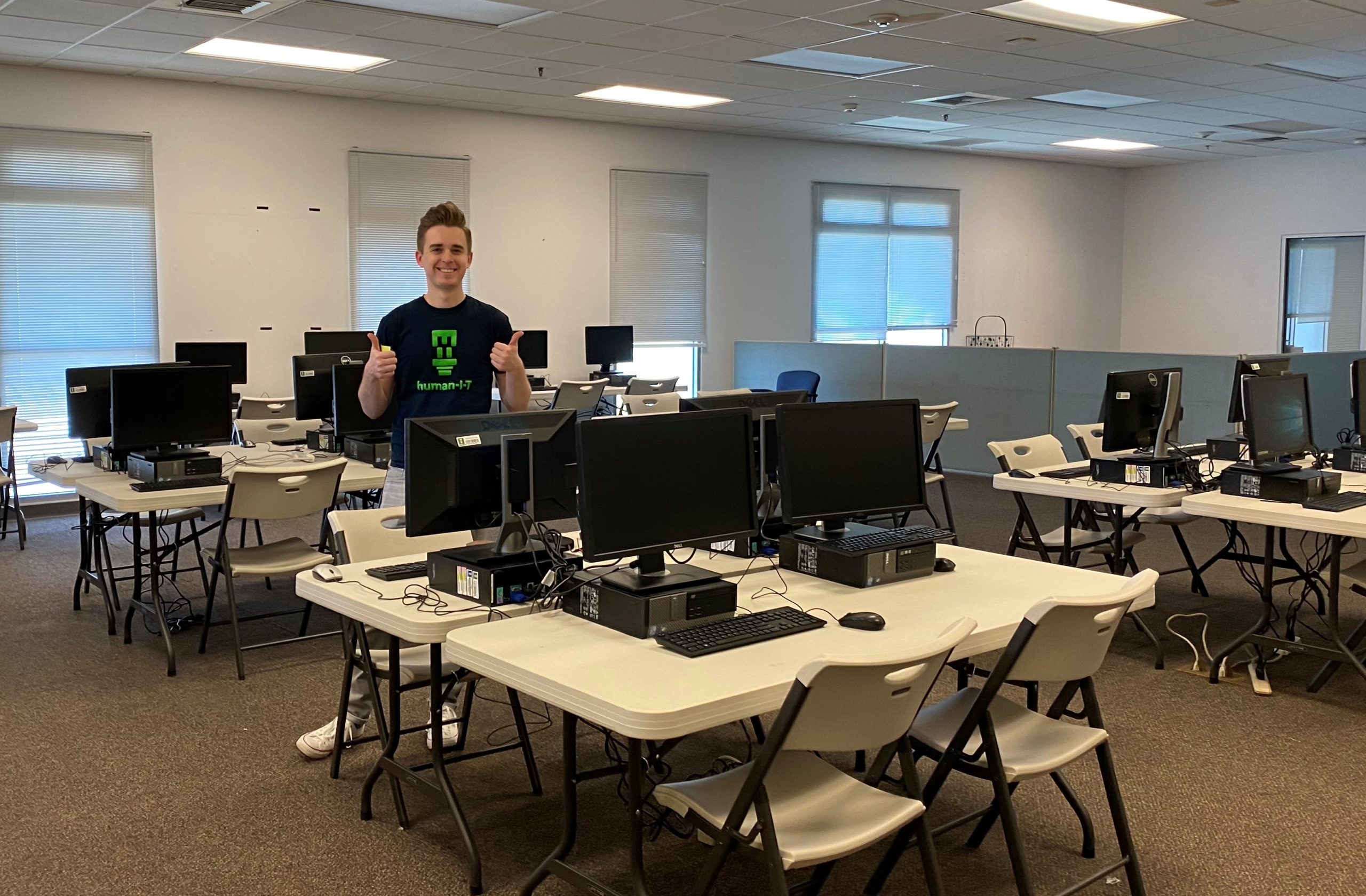 Come to the Computer Lab in Commerce, California!